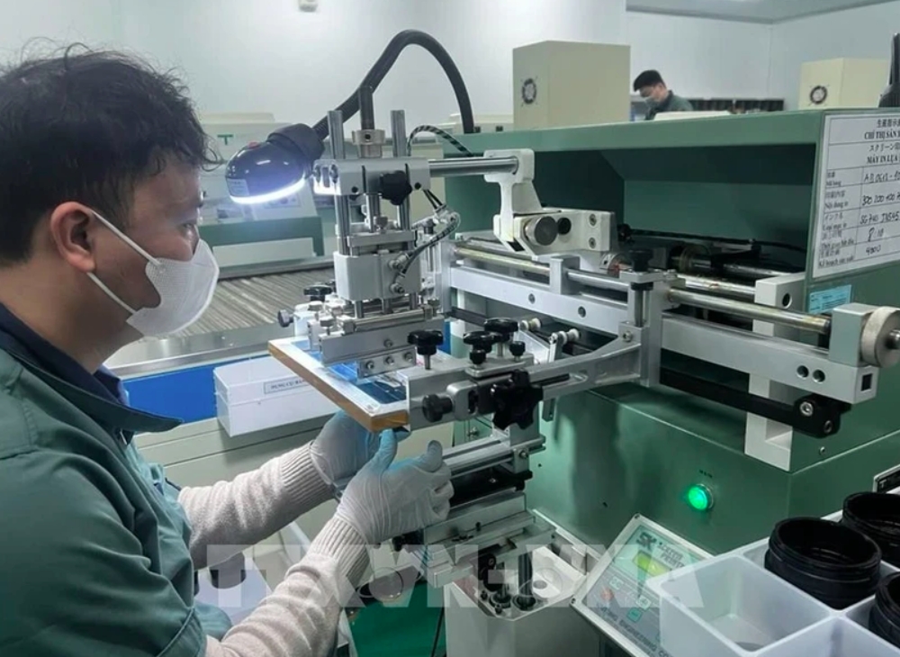 Japan’s Tamron opens optical equipment factory in Vinh Phuc